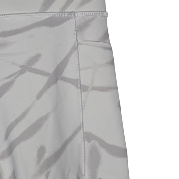 Athleta Women White Gray Marble Salutation Stash Pocket II 7/8 Tight Leggings XS - Picture 3 of 10